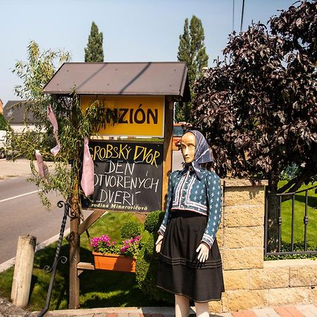 Penzion Grobsky Dvor Slovensky Grob Екстериор снимка